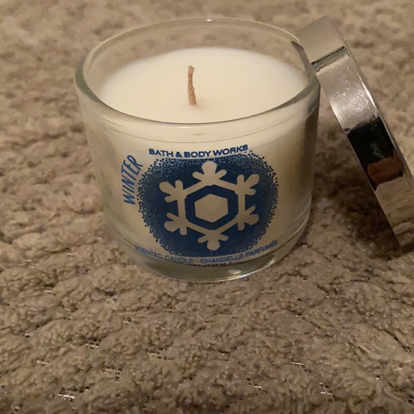 Bath & Body Works single wick mini candle - Picture 2 of 2